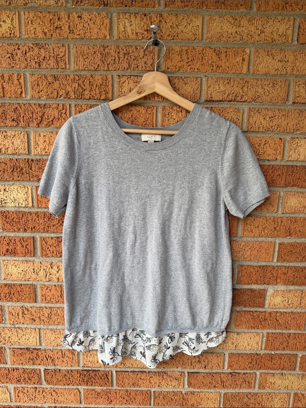 LOFT Gray Short-Sleeve Light Sweater with Floral Layered Hem